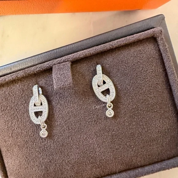 NEW! RARE✨HERMÈS 18K White Gold Chaine d'Ancre Enchainee Diamond Small Earrings - Picture 8 of 9